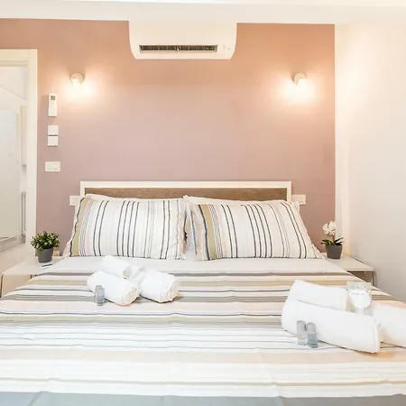 4 Star Two Towers Apartment Bologna