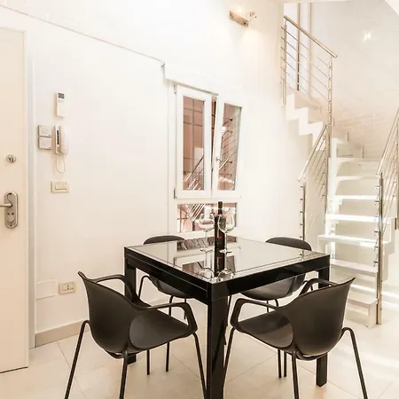 4 Star Two Towers Apartment